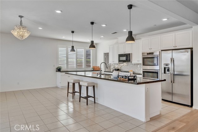 Detail Gallery Image 15 of 43 For 7903 Burrington St, Corona,  CA 92880 - 5 Beds | 3 Baths