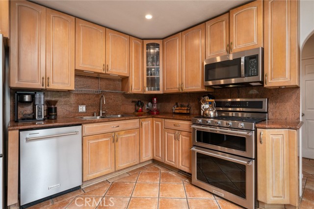 1700 Stanford Avenue, Redondo Beach CA: https://media.crmls.org/medias/02bb44e6-e139-4dbf-a880-e19b64e958af.jpg