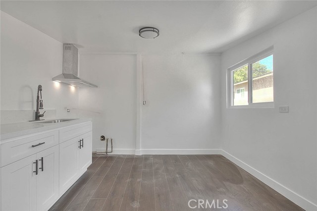 2112 California Avenue, Duarte CA: https://media.crmls.org/medias/02bbe0fd-6a57-49a0-abee-f0a72ab3c31e.jpg