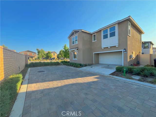 2990 S Halton Paseo, Ontario, CA 91761