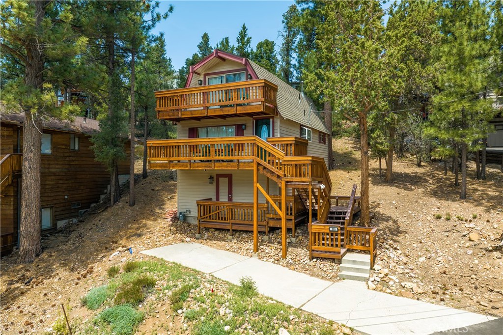 865 Bear Mountain