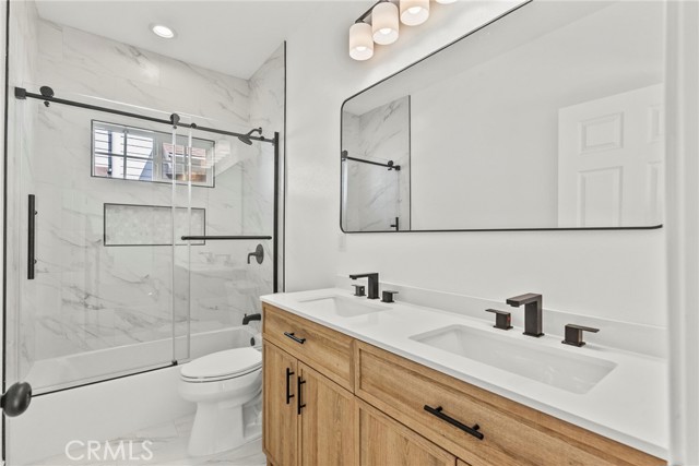 Detail Gallery Image 23 of 65 For 3666 2nd Ave, Los Angeles,  CA 90018 - 4 Beds | 3 Baths