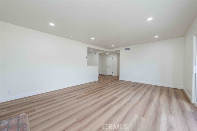 Detail Gallery Image 6 of 33 For 21142 Miramar Ln, Huntington Beach,  CA 92646 - 3 Beds | 2 Baths