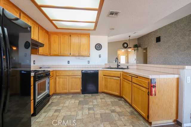 Detail Gallery Image 10 of 42 For 1348 Redwood Ave, Needles,  CA 92363 - 4 Beds | 2 Baths