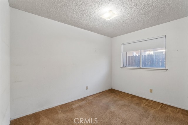 Detail Gallery Image 9 of 19 For 4782 W Austin Way, Fresno,  CA 93722 - 3 Beds | 2 Baths