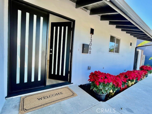Detail Gallery Image 3 of 34 For 13068 Mineola St, Arleta,  CA 91331 - 3 Beds | 2 Baths
