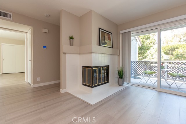 Detail Gallery Image 18 of 32 For 37 Clover Ln #273,  Aliso Viejo,  CA 92656 - 2 Beds | 1/1 Baths