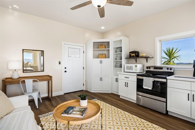 Detail Gallery Image 25 of 53 For 7491 Kingsbury Road, Templeton,  CA 93465 - 8 Beds | 6/1 Baths