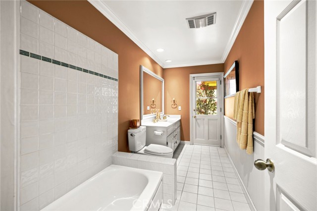 Detail Gallery Image 18 of 24 For 5835 Fairhaven, Woodland Hills,  CA 91367 - 4 Beds | 2 Baths