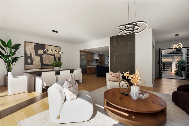 Detail Gallery Image 14 of 42 For 22 Rue Cannes, Newport Beach,  CA 92660 - 2 Beds | 2 Baths