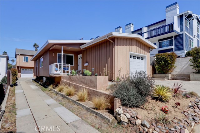 527 Avenue A, Redondo Beach, California 90277, 4 Bedrooms Bedrooms, ,2 BathroomsBathrooms,Residential,Sold,Avenue A,SB22129823