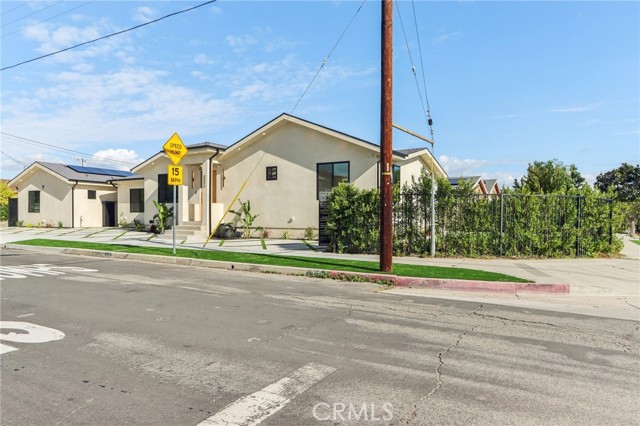 Detail Gallery Image 4 of 72 For 8006 Lloyd Ave, North Hollywood,  CA 91605 - 7 Beds | 6 Baths