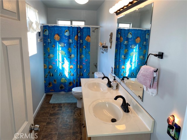 2101 Warfield Avenue, Redondo Beach, California 90278, 5 Bedrooms Bedrooms, ,4 BathroomsBathrooms,Residential,Sold,Warfield,SB22022258