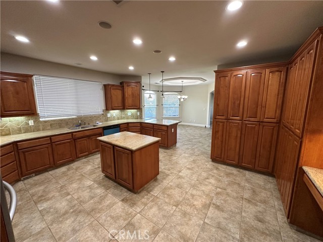 Detail Gallery Image 12 of 38 For 3119 Lorrie Ct, Merced,  CA 95348 - 4 Beds | 2/1 Baths