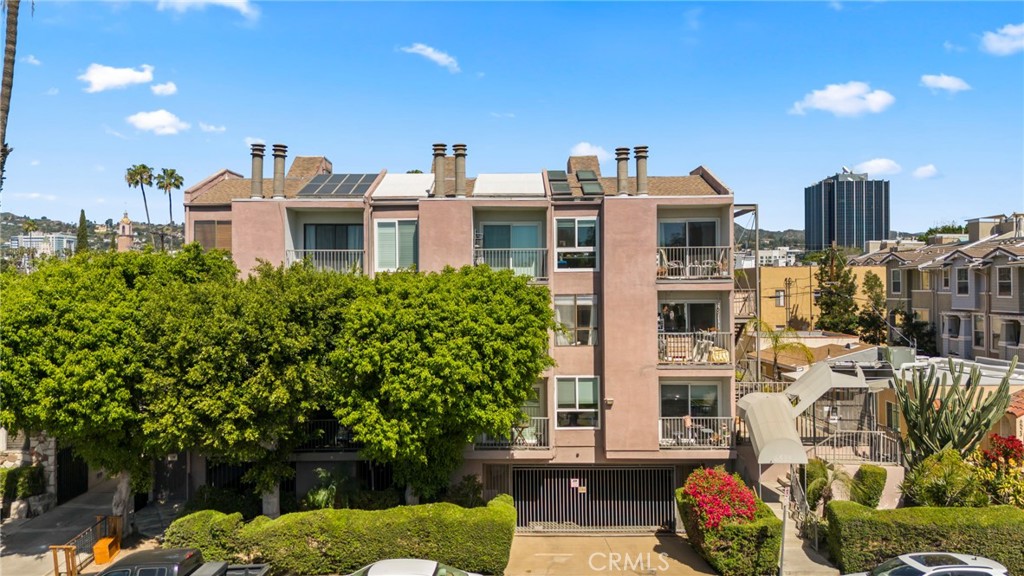 6525 La Mirada Avenue #112