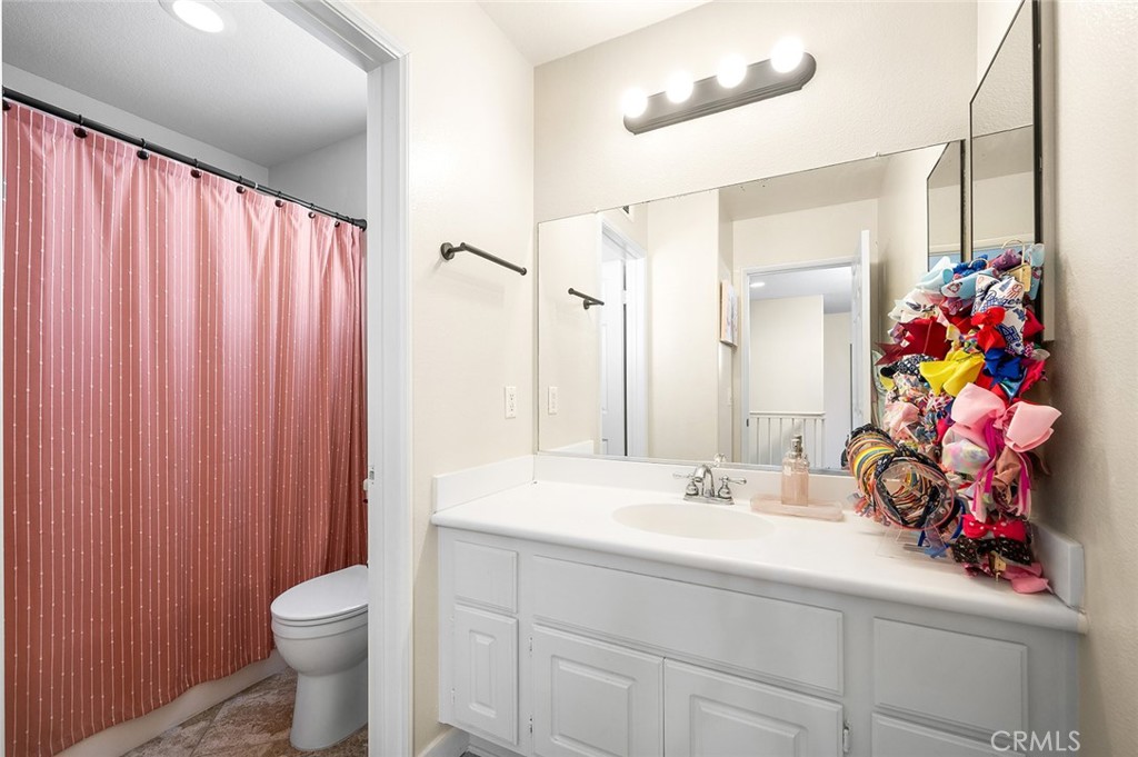 https://media.crmls.org/medias/02c50cd9-3b40-42d3-bfd5-0968263d6502.jpg?preset=X-Large