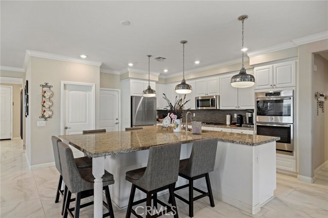 Detail Gallery Image 18 of 72 For 6962 Housatonic Ct, Jurupa Valley,  CA 91752 - 5 Beds | 3 Baths