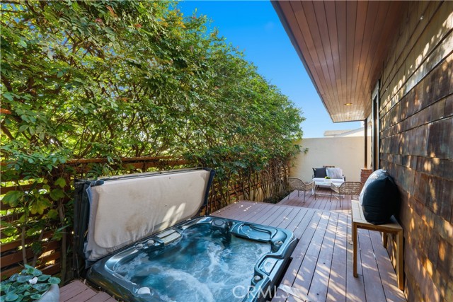 Detail Gallery Image 30 of 37 For 624 6th St, Manhattan Beach,  CA 90266 - 5 Beds | 4 Baths