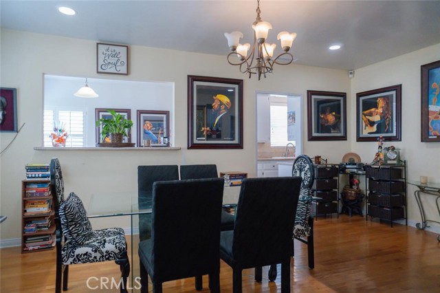 Detail Gallery Image 5 of 43 For 3815 Welland Ave, Los Angeles,  CA 90008 - 3 Beds | 3 Baths