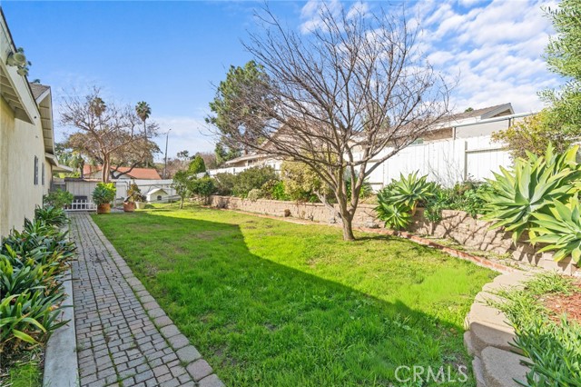 Detail Gallery Image 16 of 50 For 15335 Rolling Ridge Dr, Chino Hills,  CA 91709 - 4 Beds | 2 Baths