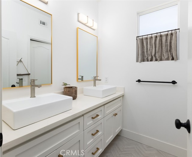 Detail Gallery Image 15 of 27 For 11 Southern Hills Dr, Aliso Viejo,  CA 92656 - 4 Beds | 2/1 Baths
