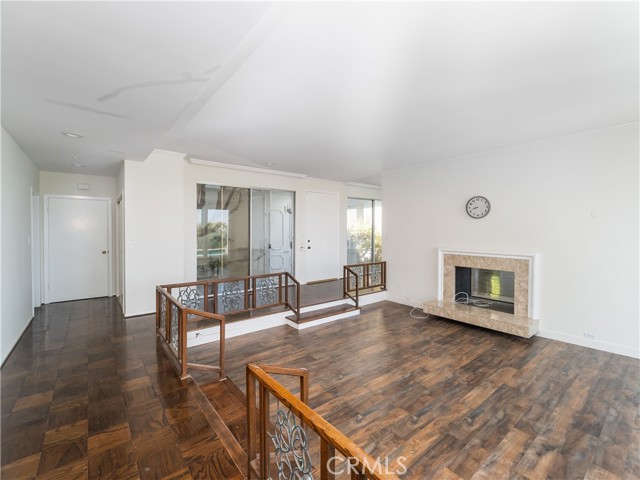 20193 Adele Drive, Woodland Hills CA: https://media.crmls.org/medias/02c81bbd-bb5b-4d94-8ec5-57f9b65e45c4.jpg