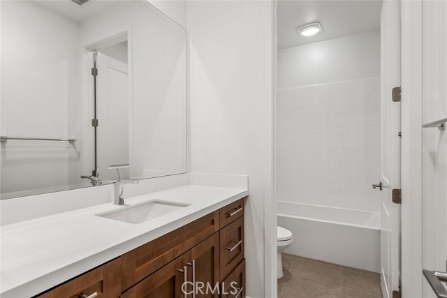 Detail Gallery Image 39 of 56 For 57 Diamond Flats, Irvine,  CA 92602 - 4 Beds | 4/1 Baths