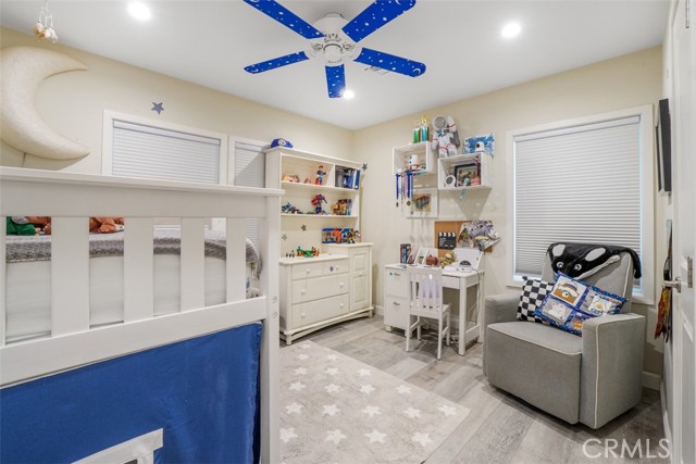 22960 Crespi Street, Woodland Hills CA: https://media.crmls.org/medias/02c8c3de-1d1a-4418-a375-bfc7f0a86ab3.jpg