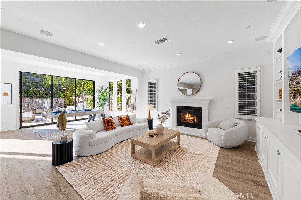 MLS #OC25277279 image #20