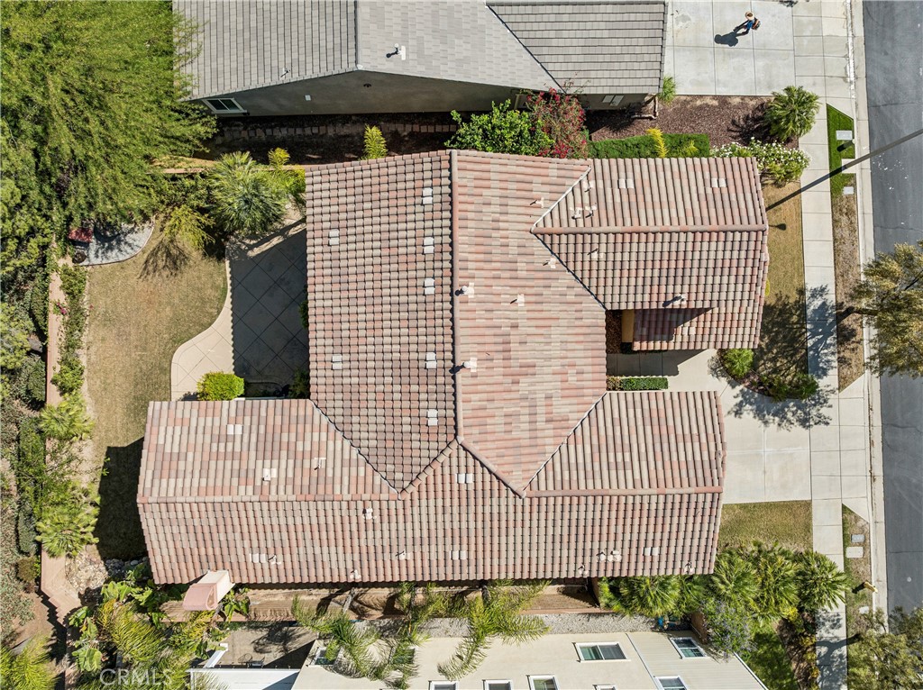 https://media.crmls.org/medias/02c983aa-ea6d-4367-8c2b-5bdaf38e1331.jpg?preset=X-Large