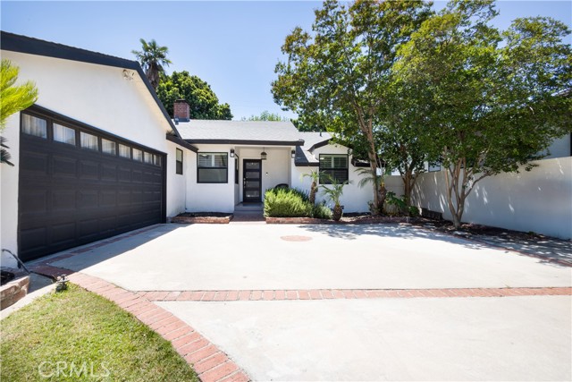 Detail Gallery Image 1 of 30 For 5715 Cahill Ave, Tarzana,  CA 91356 - 3 Beds | 2 Baths
