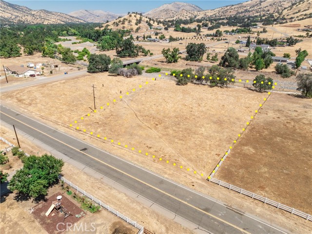 5770 Elwood, Sanger CA: https://media.crmls.org/medias/02ca6f6e-6a27-4712-bfd7-2958d8682a47.jpg