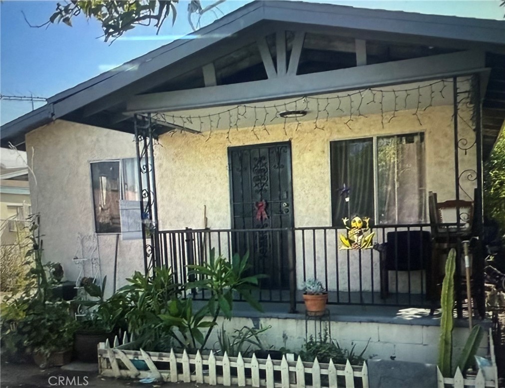 1226 KERN AVE