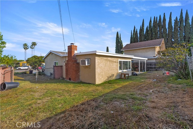 369 Lang Avenue, La Puente CA: https://media.crmls.org/medias/02cb2f5a-11a1-4c23-8c4c-a7fe31ce0f37.jpg