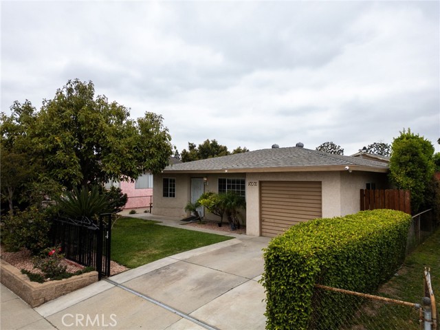 8737 Tilmont Avenue, Pico Rivera CA: https://media.crmls.org/medias/02cc0185-c816-49f1-bc57-76a56f6a6c19.jpg