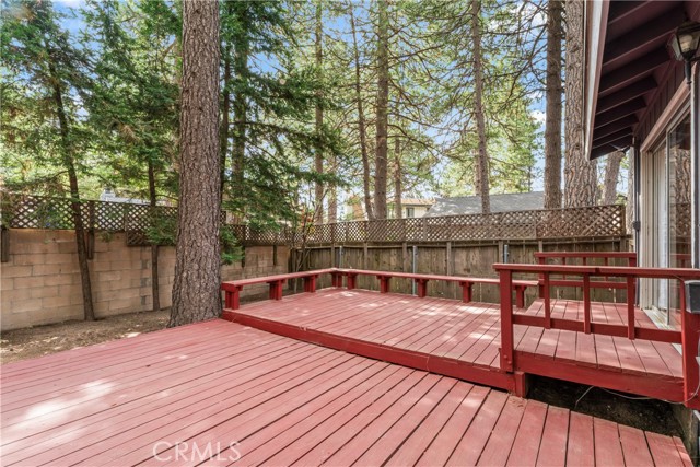 1381 Blackfoot W Trail, Lake Arrowhead CA: https://media.crmls.org/medias/02cc4448-b58d-4c90-878c-8f878e18b120.jpg