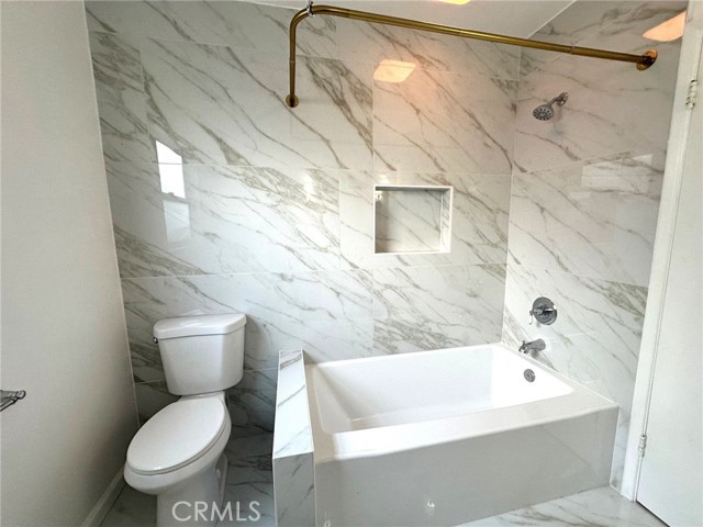 Detail Gallery Image 25 of 31 For 16817 San Fernando Mission, Granada Hills,  CA 91344 - 3 Beds | 2 Baths