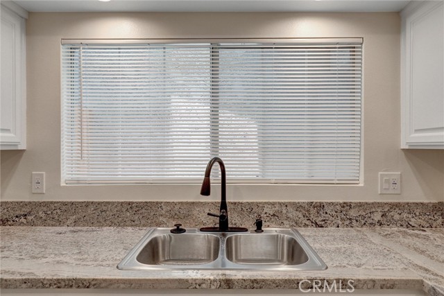 402 E Glendale Drive, Orange CA: https://media.crmls.org/medias/02cc6524-33ad-4f8b-b323-5de093e9acc2.jpg