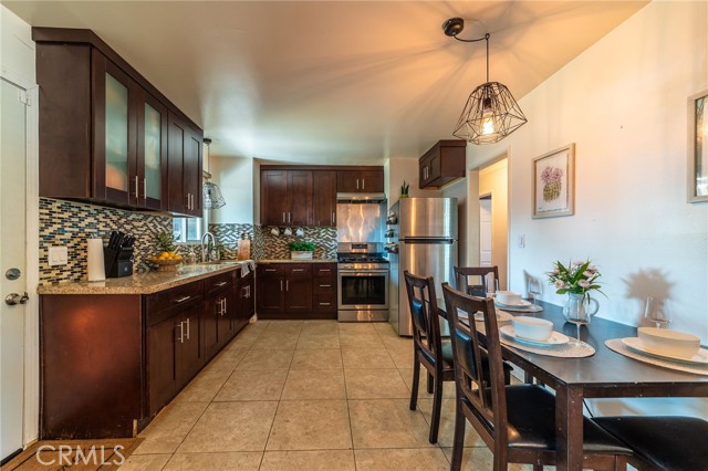 Detail Gallery Image 7 of 25 For 5527 N Fenimore Ave, Azusa,  CA 91702 - 3 Beds | 1 Baths