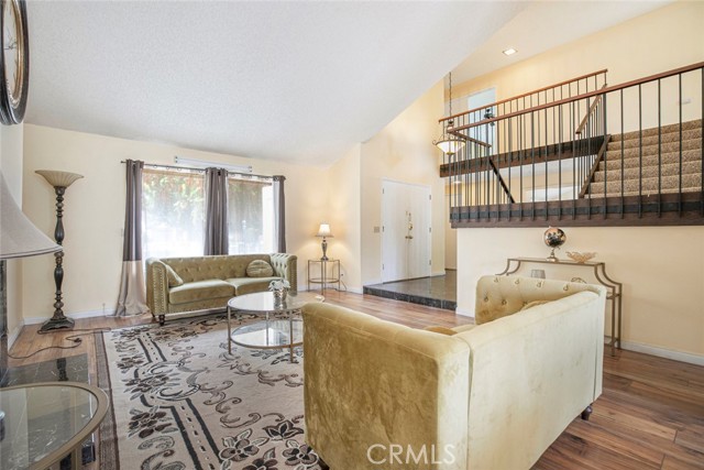 Detail Gallery Image 10 of 49 For 22836 Covello St, West Hills,  CA 91307 - 5 Beds | 3 Baths