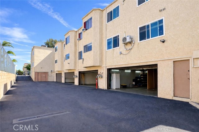 Detail Gallery Image 26 of 26 For 9053 Willis, Panorama City,  CA 91402 - 2 Beds | 2 Baths