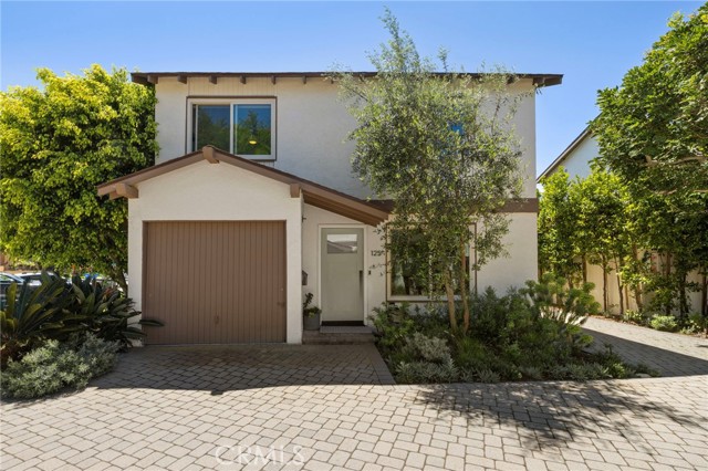 125 Broadway, Redondo Beach, California 90277, 3 Bedrooms Bedrooms, ,2 BathroomsBathrooms,Residential,For Sale,Broadway,SB26087245