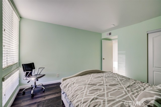9920 Jordan Avenue, Chatsworth CA: https://media.crmls.org/medias/02cfe208-7a4a-430a-adb3-2531bc60d146.jpg