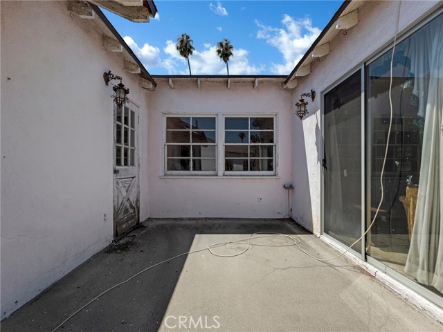 18725 Covello Street, Reseda CA: https://media.crmls.org/medias/02cfeb99-db1e-4796-a5a8-99fae001f9ac.jpg