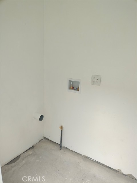 1680 S Rimpau Boulevard, Los Angeles CA: https://media.crmls.org/medias/02d00990-64c2-4765-9b30-b28b0e98f80d.jpg