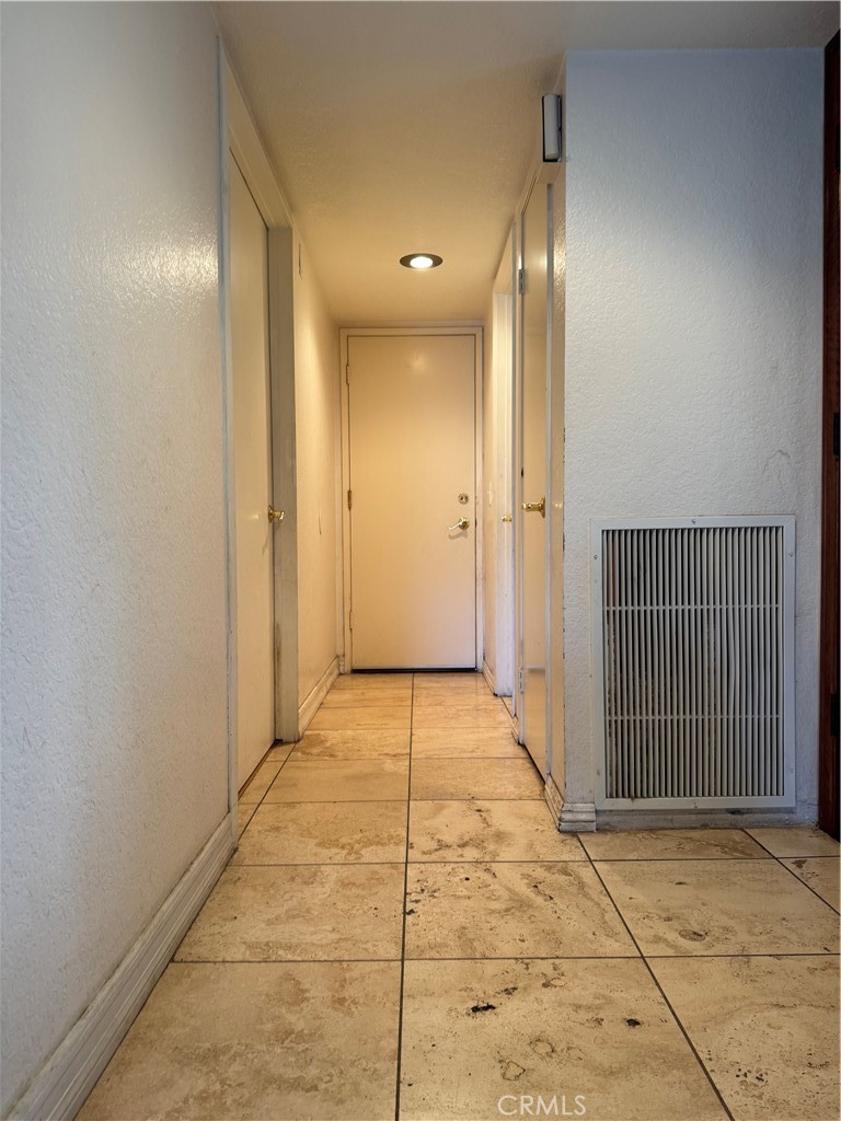 MLS #DW25088440 image #5