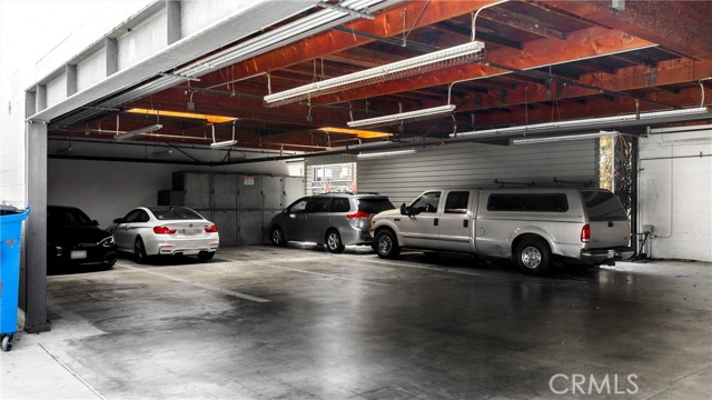 Image 40 of 47 For 425 4th Street E