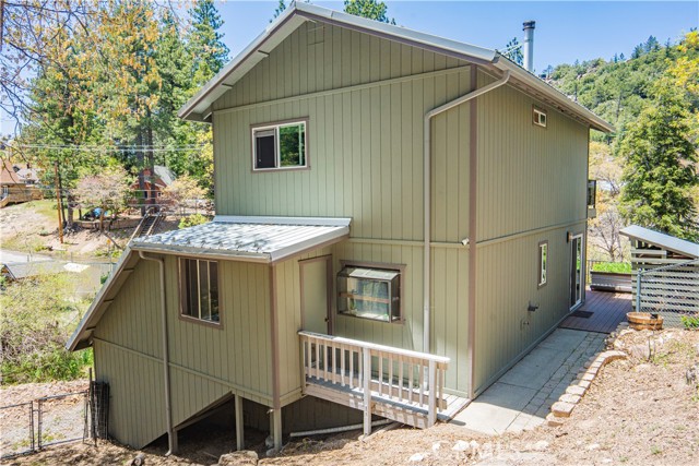 Detail Gallery Image 25 of 26 For 2211 Deep Creek Dr, Arrowbear,  CA 92382 - 2 Beds | 2 Baths
