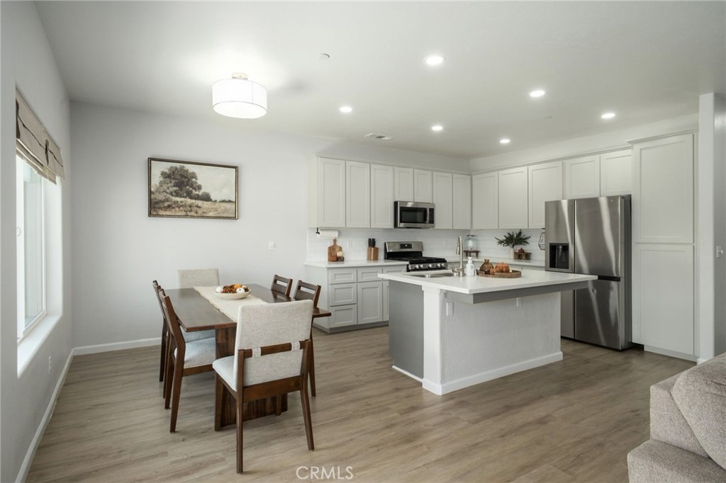 MLS #FR25228157 image #8