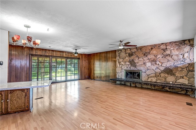 Detail Gallery Image 6 of 39 For 5694 N Winchester, Fresno,  CA 93704 - 3 Beds | 3 Baths